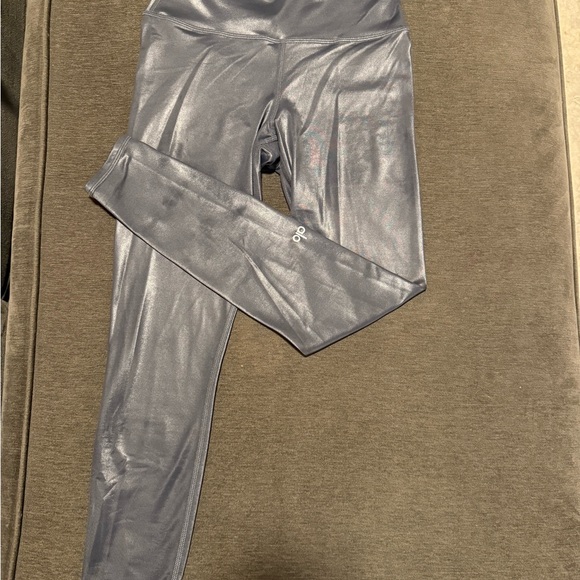 ALO Yoga Metallic Gray Leggings - Picture 1 of 4